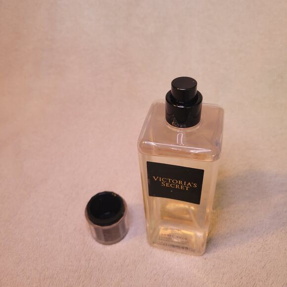 Victoria's Secret Angel Gold Fragrance Body Mist 8.4 oz/250ml - Picture 5 of 5